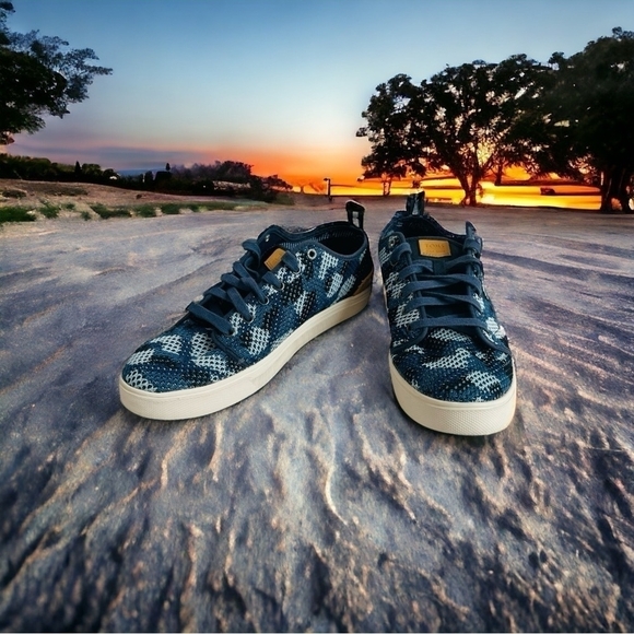 Mens Shoes TOMS Travel Lite Casual Lace Up Sneakers Navy Grey Camo Sneaker Shoes - Picture 1 of 8